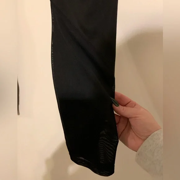 Nike One 7/8 Inch Tights - Picture 7 of 7